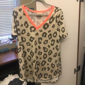 Bibi Cheetah print v-neck